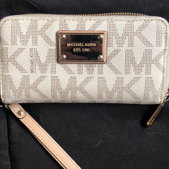 Michael Kors bag & wristlet/wallet (authentic) - Picture 5 of 6